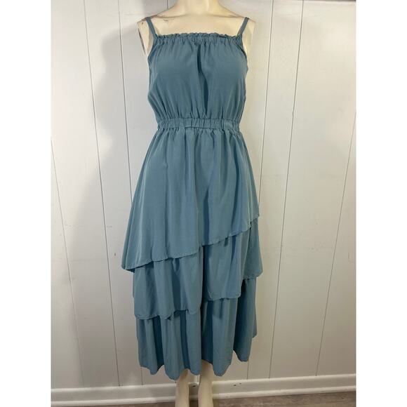 Evereve Brea Tiered Dress in Size Small. - Picture 3 of 8